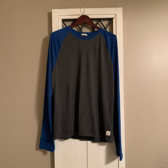 Abercrombie and Fitch Longsleeve - Picture 1 of 6